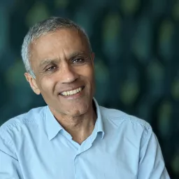 A picture of Pooran Desai OBE HonFRIBA 
